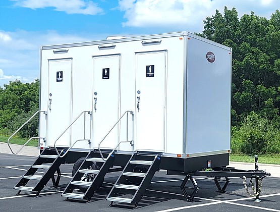 High-End Bathroom Trailers